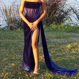 PROM DRESS FOR SALE!